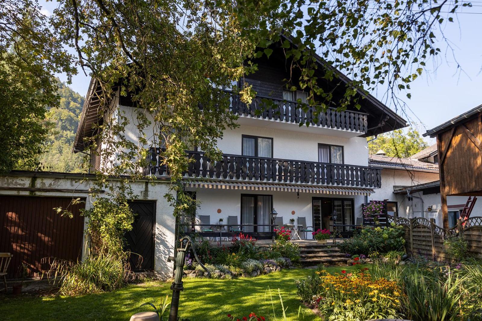 Hotel Alpenhof Oberau  Exteriör bild